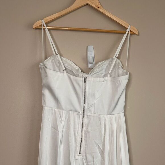 Selfie Leslie Secret Sweetheart Neckline Split Maxi Dress in White Size Large - Picture 10 of 12